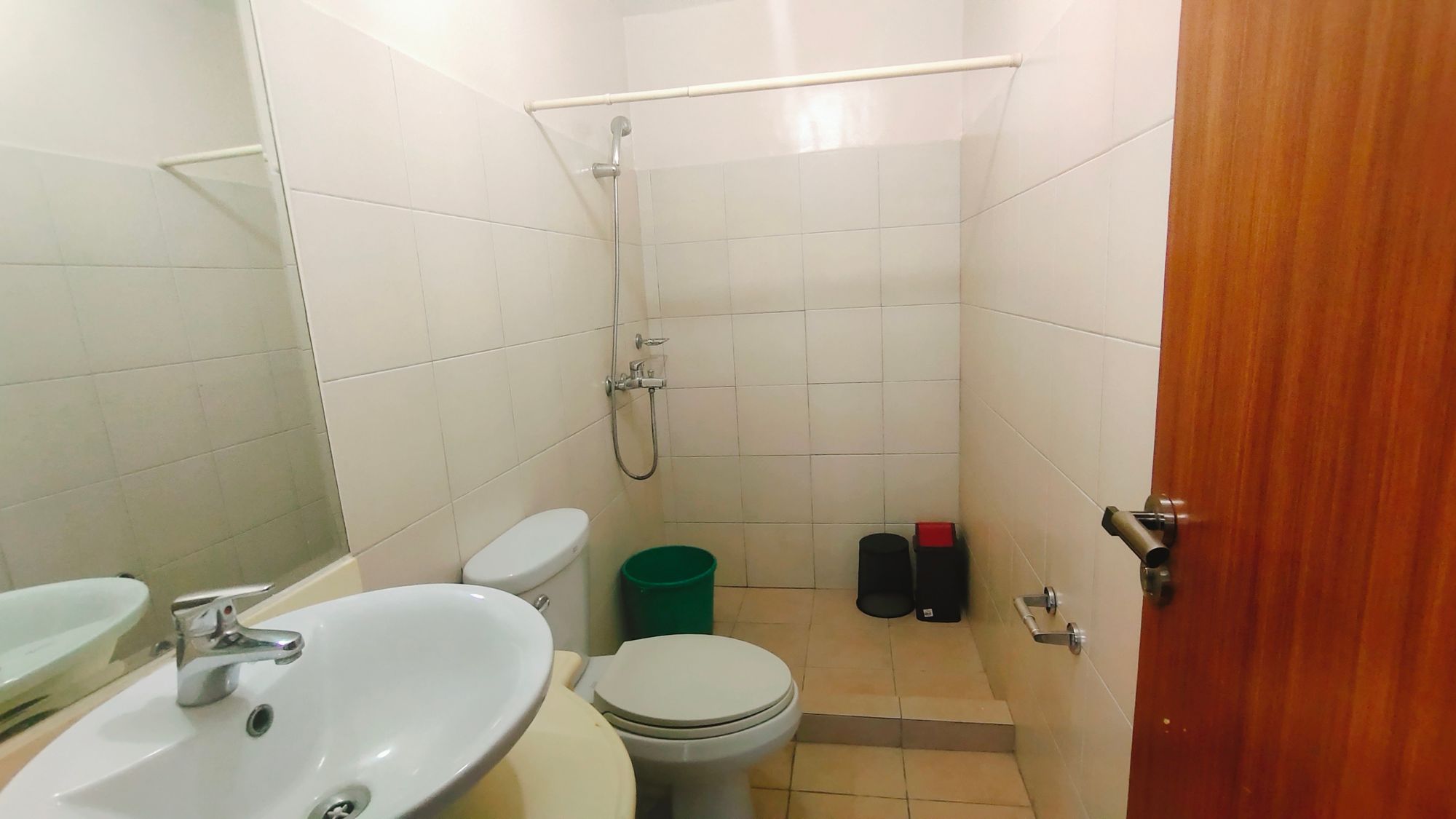Semi Furnished Studio rentals in Eastwood City03