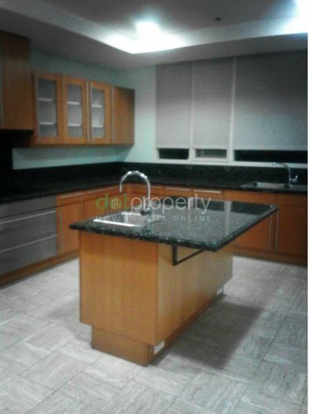 "Condominium For Rent in One Roxas Triangle, Makati City."03