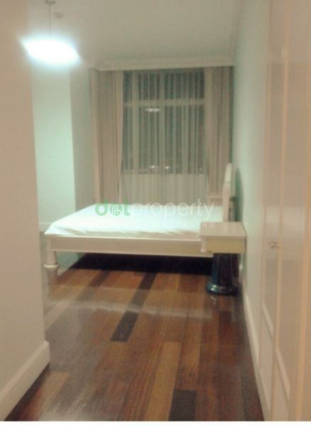 "Condominium For Rent in One Roxas Triangle, Makati City."04
