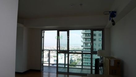 One Serendra 2-Bedroom Condo for Rent.02