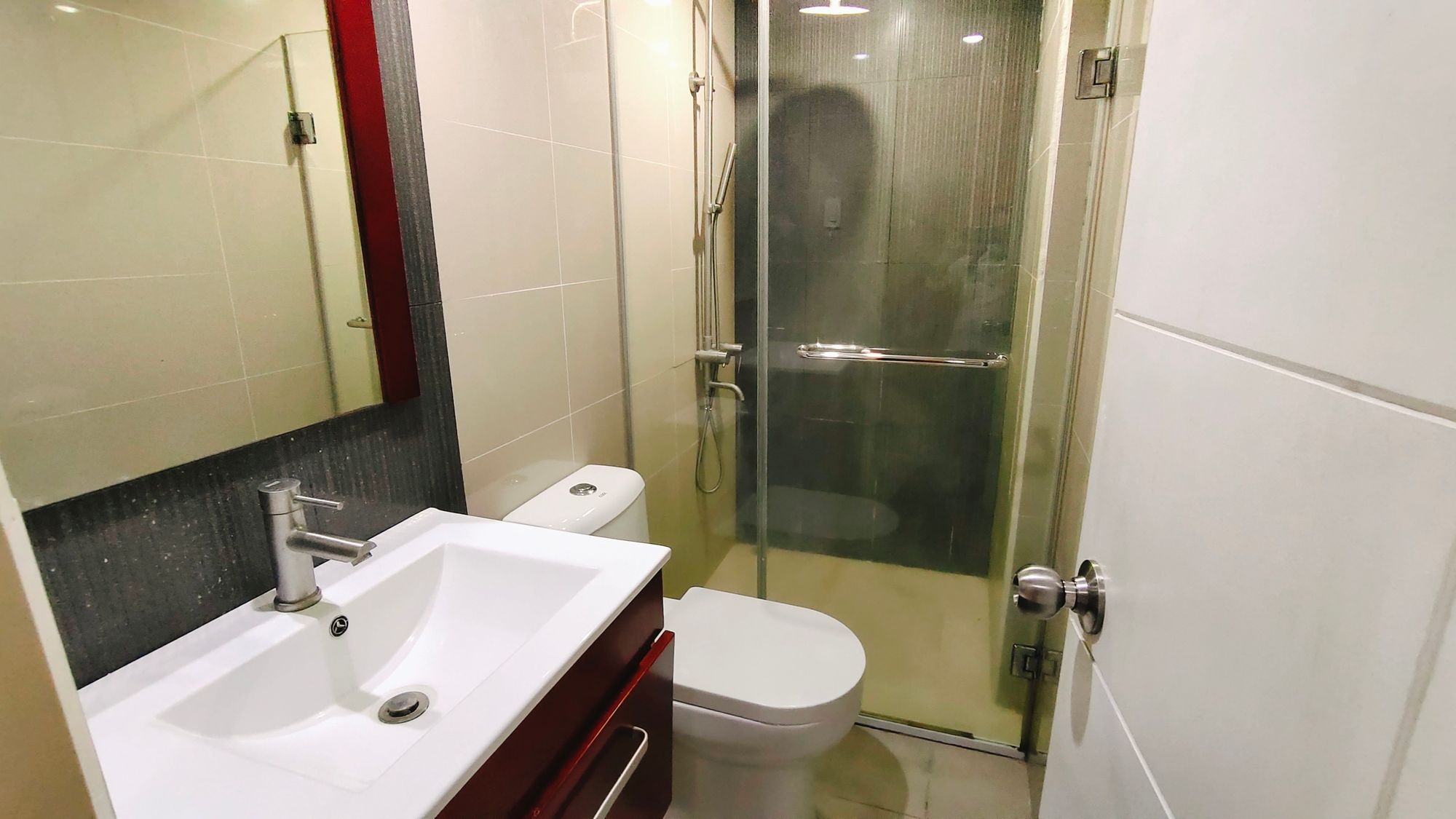 Affordable 1BR Condo Unit for Rent in Eastwood City QC07