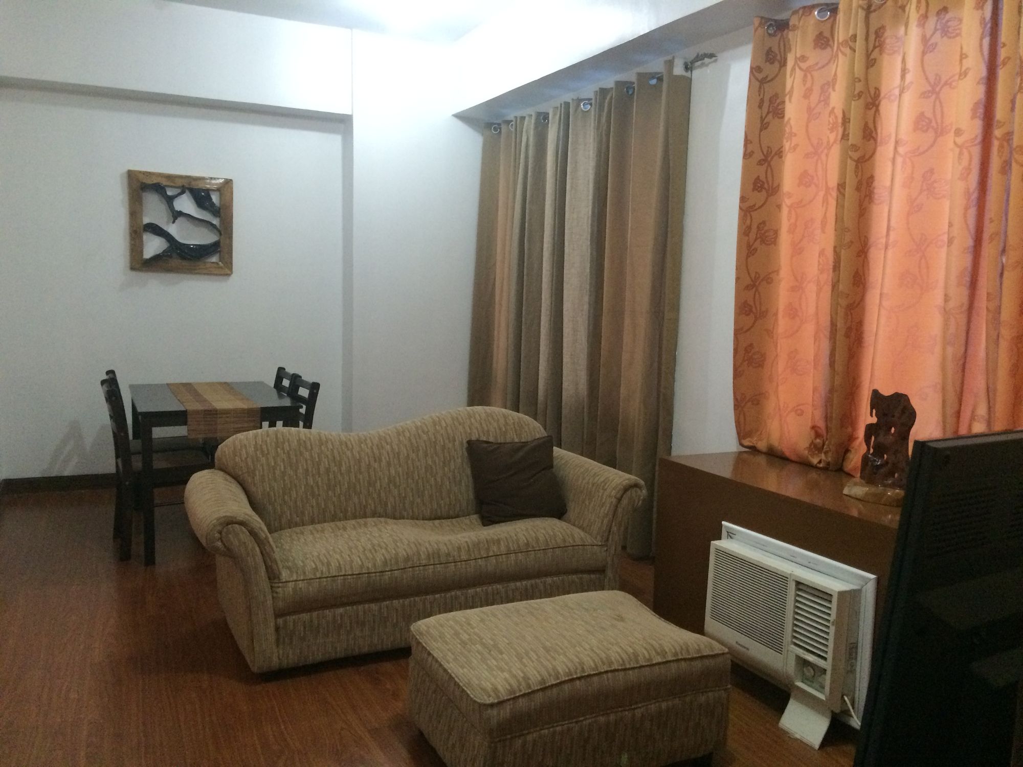 Eastwood City Executive Studio Unit for Rent04