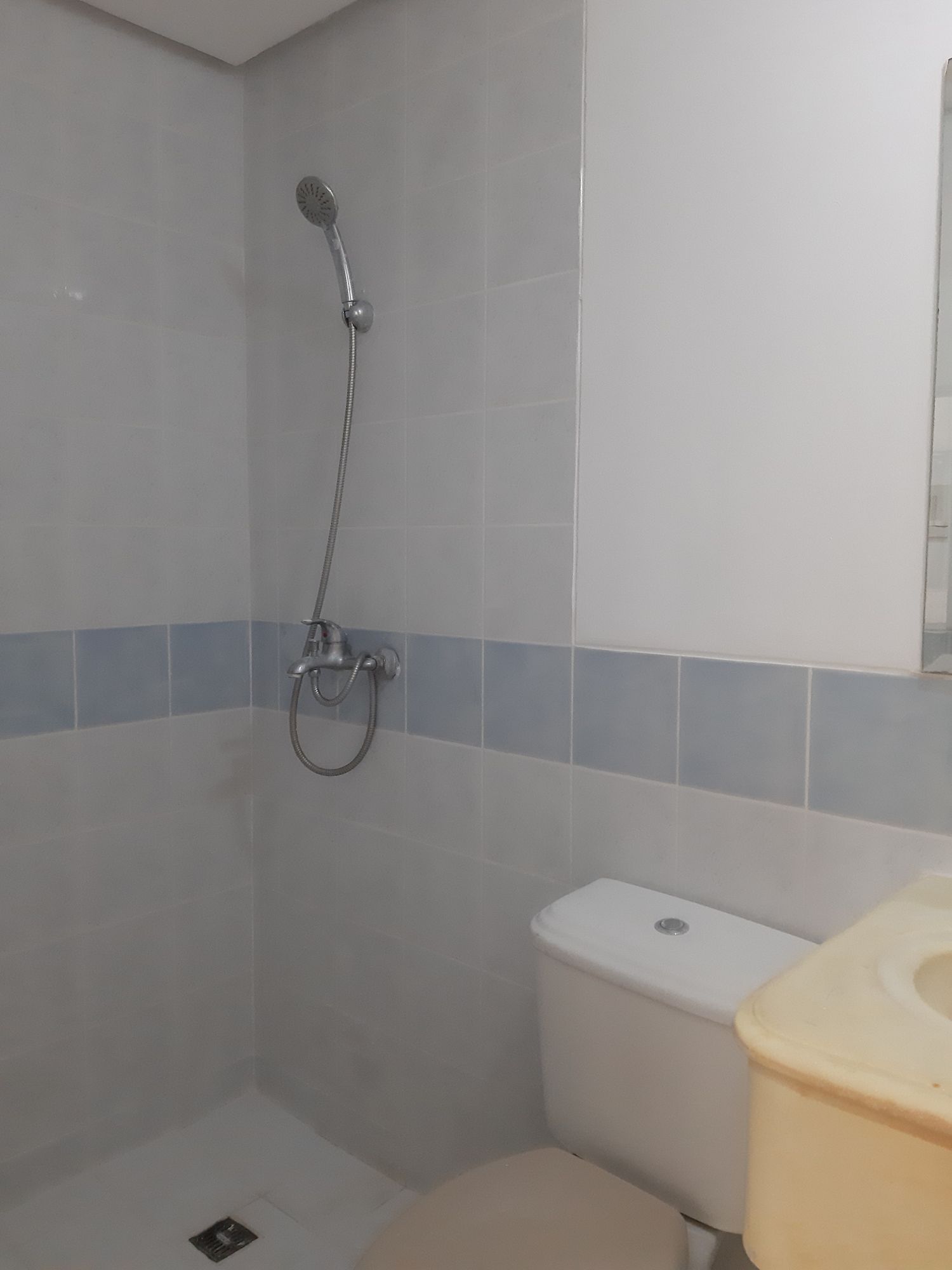 Unfurnished Studio Unit for Rent in Eastwood City QC03