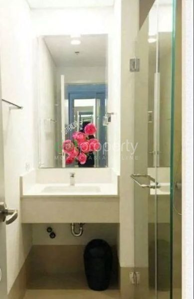 Arya Residences 2-Bedroom Condo for Rent.04