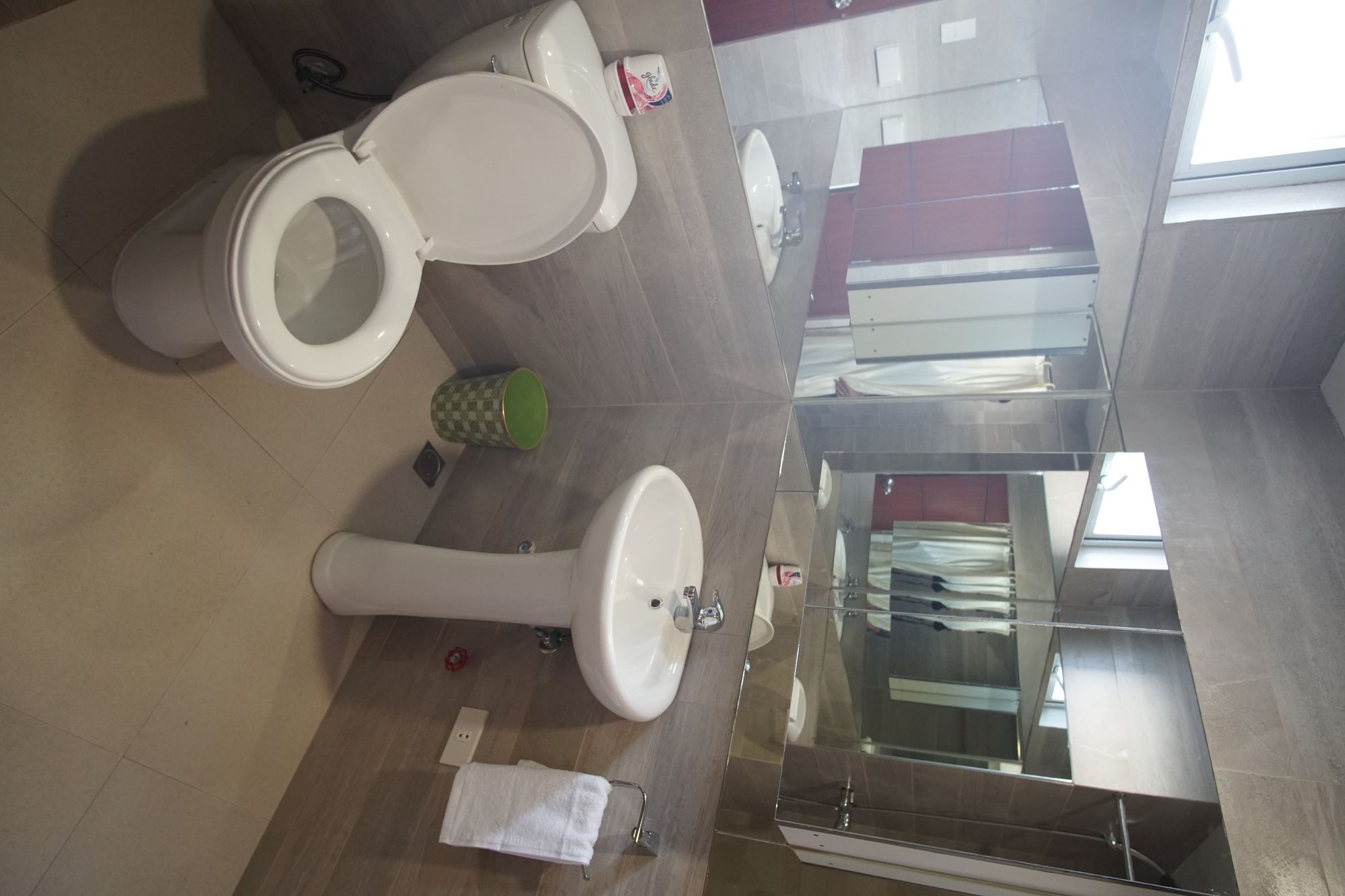 3BR BI LEVEL BARE UNIT 58SQM03