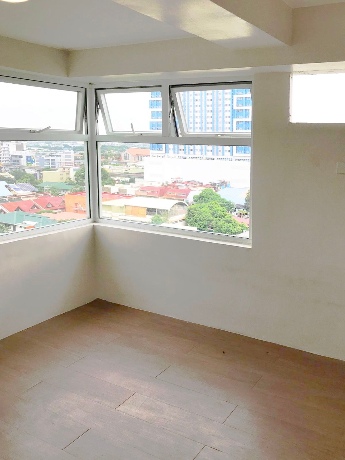 3BR BI LEVEL BARE UNIT 58SQM06