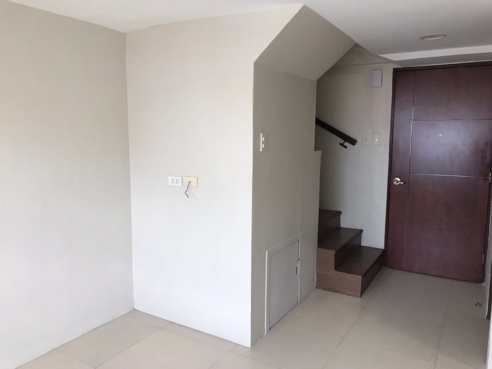 2BR BI LEVEL BARE UNIT 42 SQM04