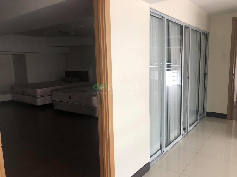 One Central 5-Bedroom Condo for Rent with 1 Parking.03