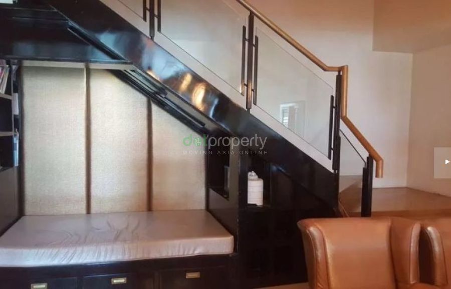 One Serendra 2-Bedroom Condo for Rent.04