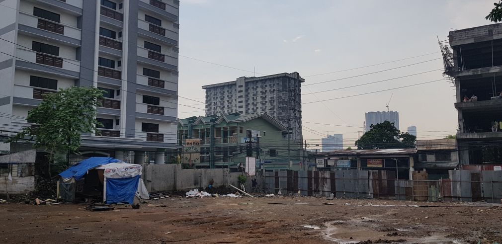 Lot for rent near edsa st. mary corner new york ave cubao Q.C. 900 sqm01