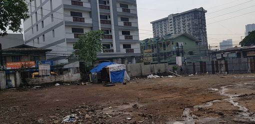 Lot for rent near edsa st. mary corner new york ave cubao Q.C. 900 sqm02