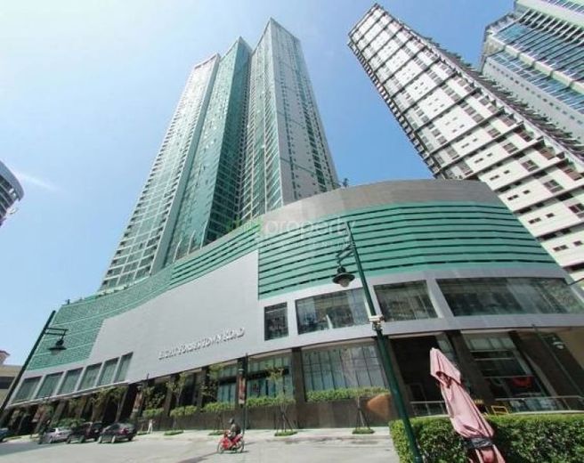 "3 Bedroom For Rent in 8 Forebestown Road, Taguig City."01