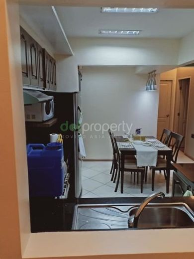 Two Serendra 2-Bedroom Condo for Rent.01