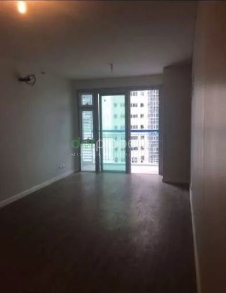 Two Serendra 2-Bedroom Condo for Rent.04