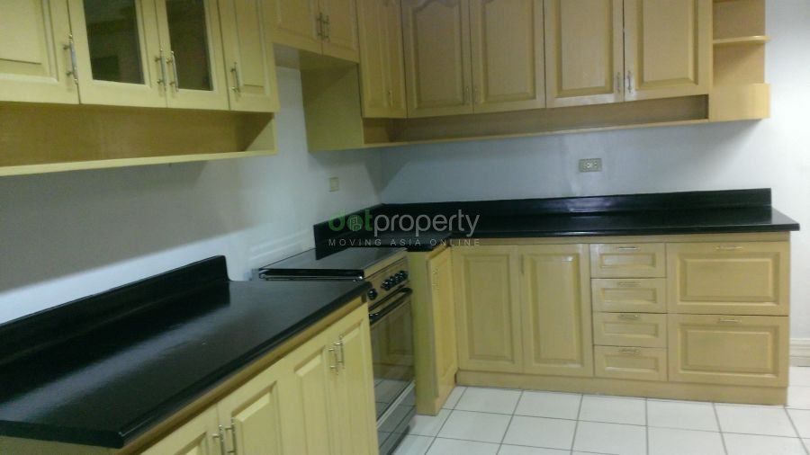 The Salcedo Park Twin Towers 3-Bedroom Condo For Rent.04