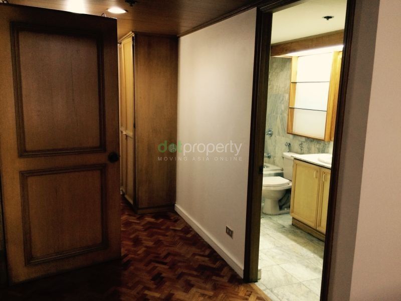 Colonnade Residences 2-Bedroom Condo for Rent.03