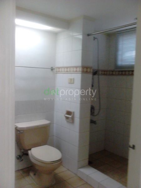 "3 Bedroom, Condo For Rent in Three Salcedo Place, Makati."04