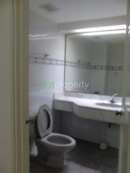 Three Salcedo Place 3-Bedroom Condo for Rent.04