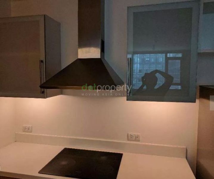 "Condominium For Rent in Park Terraces, Makati City."04