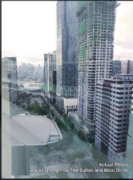 Forbeswood Parklane 1-Bedroom Condo for Rent.03
