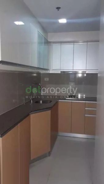 One Uptown Residences 1-Bedroom Condo for Rent.03