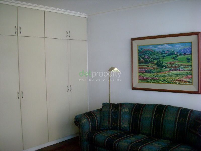 Easton Place 2-Bedroom Condo for Rent.04