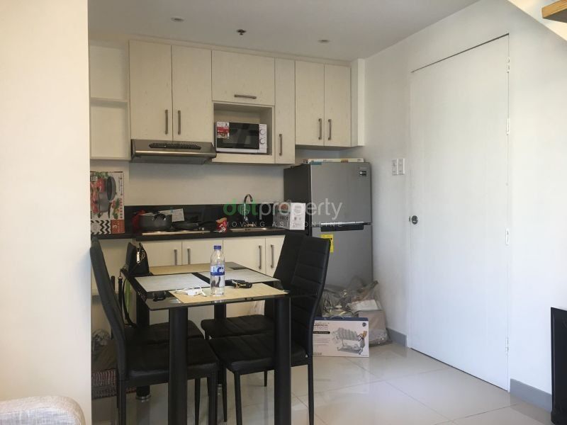 Fort Victoria 2-Bedroom Condo for Rent.04