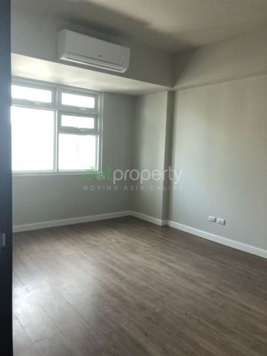 Kroma Tower 1-Bedroom Condo for Rent.01