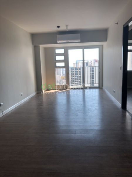 Kroma Tower 1-Bedroom Condo for Rent.03