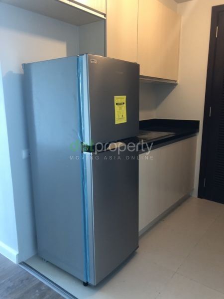 Kroma Tower 1-Bedroom Condo for Rent.04