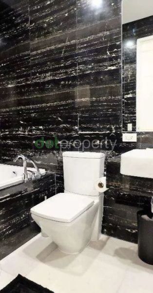 Trump Tower 1-Bedroom Condo for Rent.04