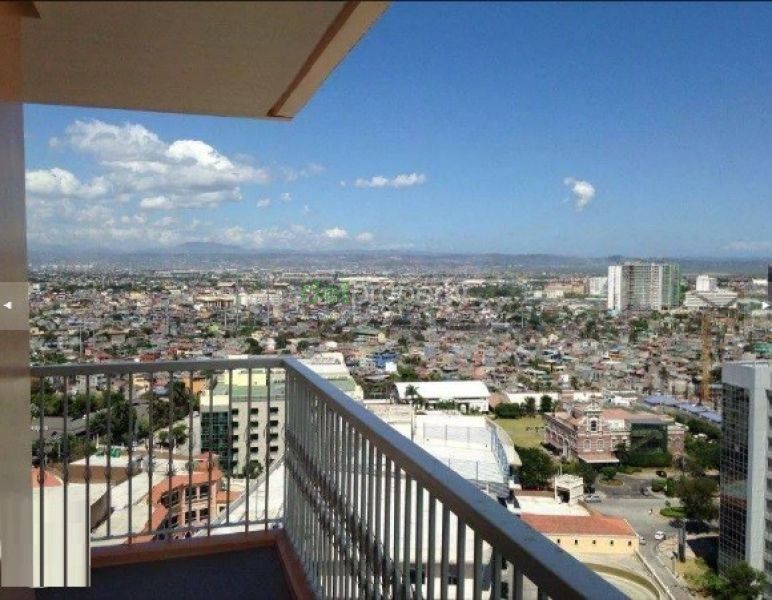 The Venice Luxury Residences 1-Bedroom Condo for Rent.03