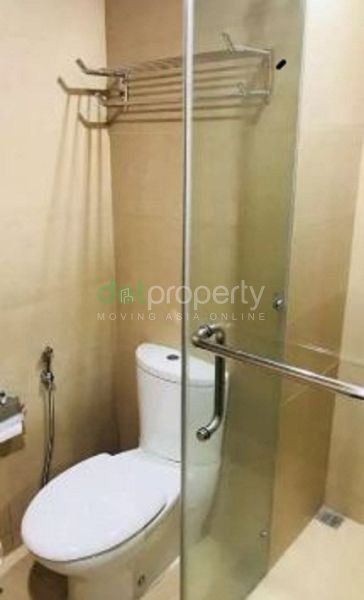 "Studio For Rent in Park Terraces, Makati City."04