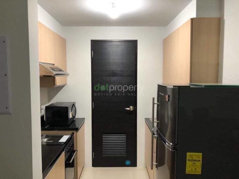 Two Serendra 1-Bedroom Condo for Rent.03