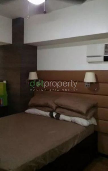 Two Serendra 1-Bedroom Condo for Rent.03