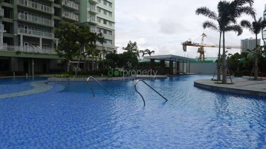 "Studio For Rent in Two Serendra, Taguig CIty."03