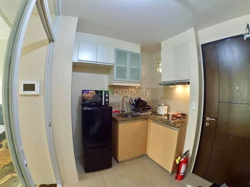 81 Newport 1-Bedroom Condo for Rent.03