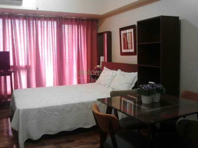 "Condominium For Rent in Mosaic, Makati City."01