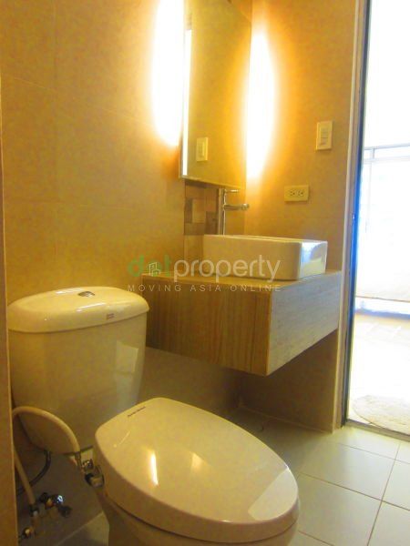 Paseo Parkview Studio Condo for Rent.03