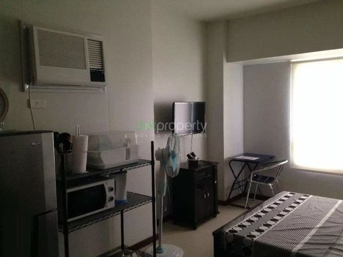 The Columns Legazpi Studio Condo for Rent.01