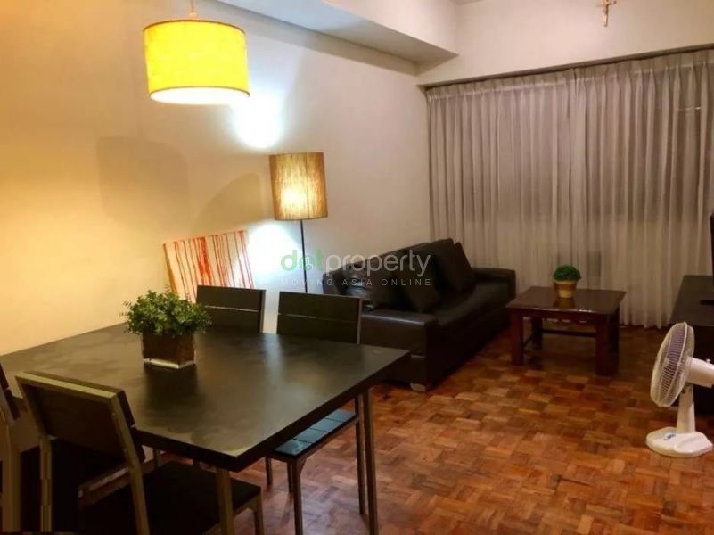 Fifth Avenue Place 1-Bedroom Condo for Rent.03