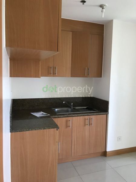 Trion Towers 2 1-Bedroom Condo for Rent.04