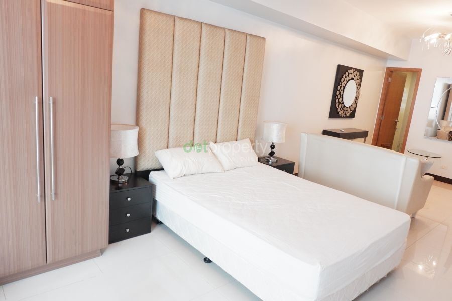 Greenbelt Madison Studio Condo for Rent.03