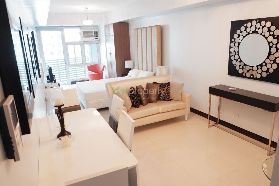 Greenbelt Madison Studio Condo for Rent.04