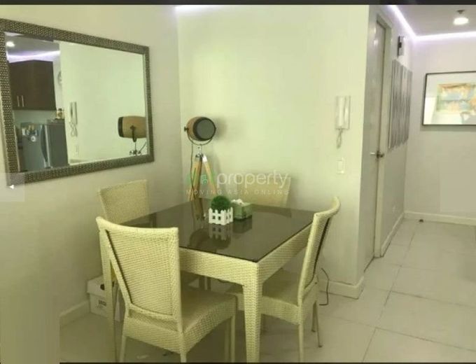 Two Serendra Studio Condo for Rent.01