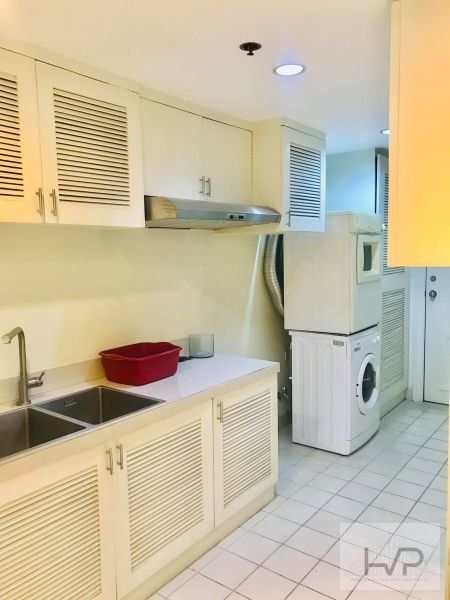 "For Rent: Amorsolo- 3 BR, Fully furnished with 1 Parking, 184 sqm, Roc"04