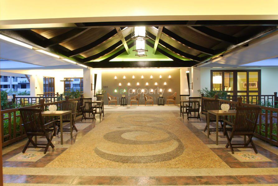 For Rent 3 Bedroom Bare with Parking Royal Palm Residences Acacia Esta04