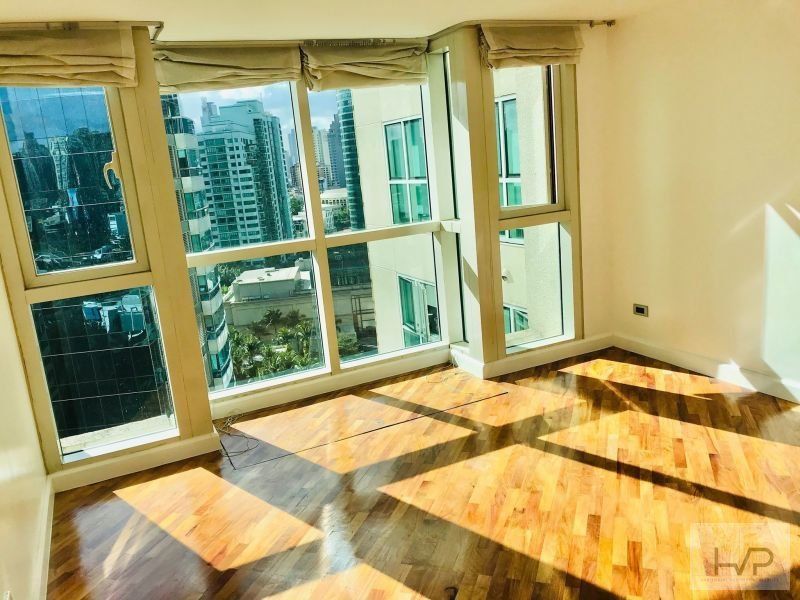 "The Manansala - 1BR w/ Den, 71sqm, Fully furnished w/ Parking, Rockwel"04