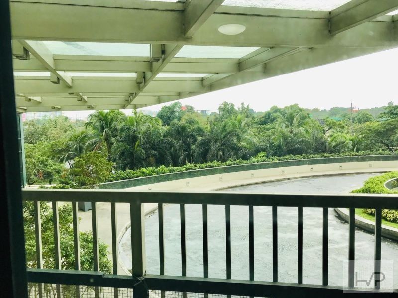 "One Rockwell-East - 1BR, 52sqm, Fully furnished w/ Parking, Rockwell C"04