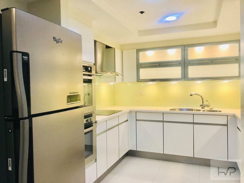 "For Rent: Amorsolo- 3 BR, Fully furnished with 1 Parking, 184 sqm, Roc"03
